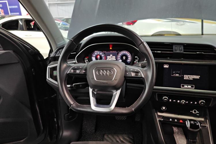 Used Audi Q3 2021 35 TFSI Fashion Dynamic Model
