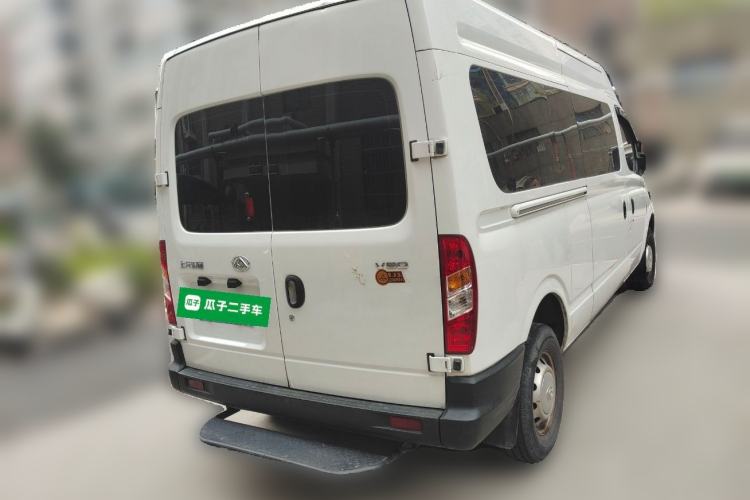 Used SAIC MAXUS Xintu V80 2019 2.5T Classic Model 6-Speed Manual Aotong Long Wheelbase Mid-Height 7-Seater