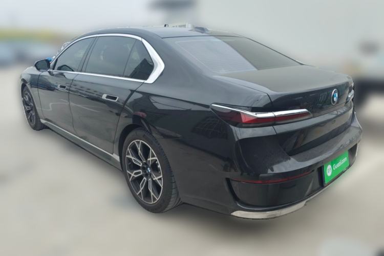 Used BMW 7 Series 2023 735Li Luxury Package Rear Left 45 Deg