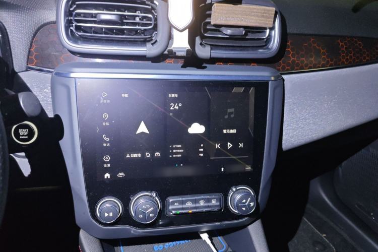 Used Lynk & Co 03 2019 1.5TD DCT JingPro Edition China VI Standard Audio And AC Panel