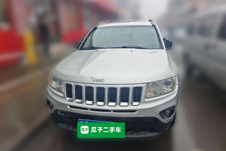 Used Jeep Compass 2011 2.4L four-wheel drive Comfort version