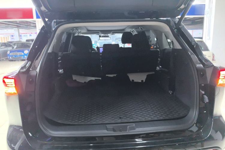 Used Toyota Highlander 2023 2.5L Smart Electric Hybrid Dual-Motor All-Wheel-Drive Supreme Edition – 7 Seats Trunk