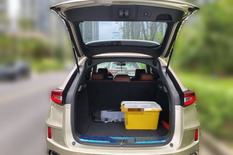 Used Honda UR-V 2017 370TURBO 2WD Prestige Edition China V Trunk