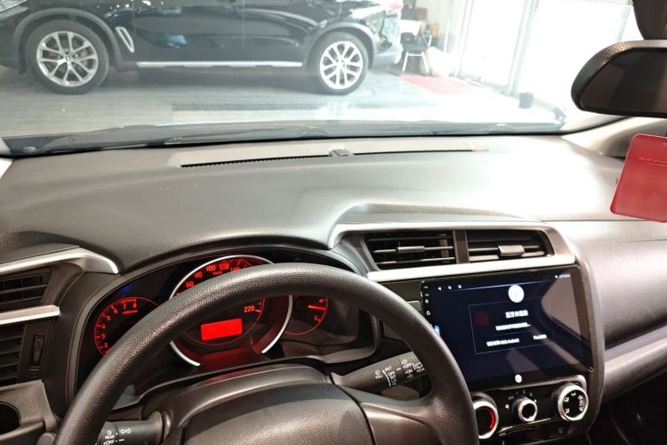 Used Honda Fit 2018 1.5L CVT Trendy Sports Edition Center Console