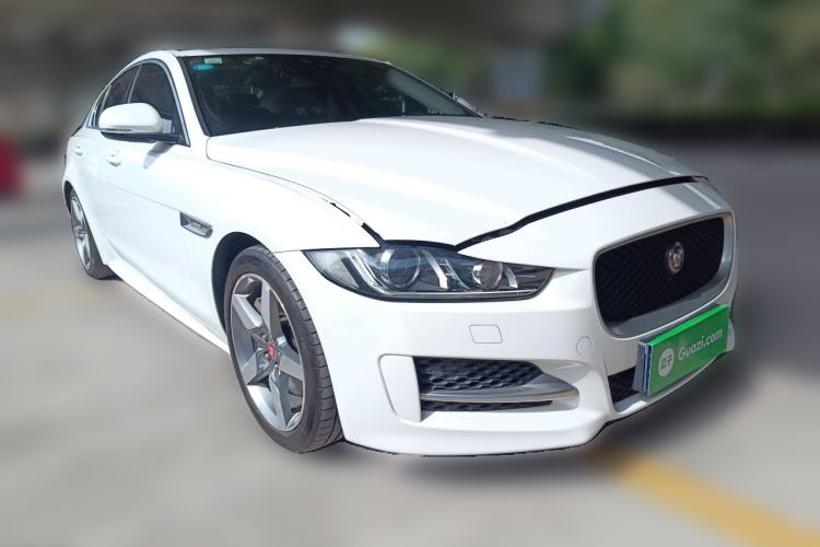 Used Jaguar XE 2015 2.0T 200 PS R-Sport
