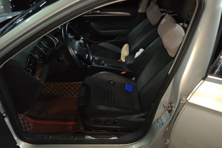 Used Volkswagen Magotan 2018 Facelift 330TSI DSG Luxury Model