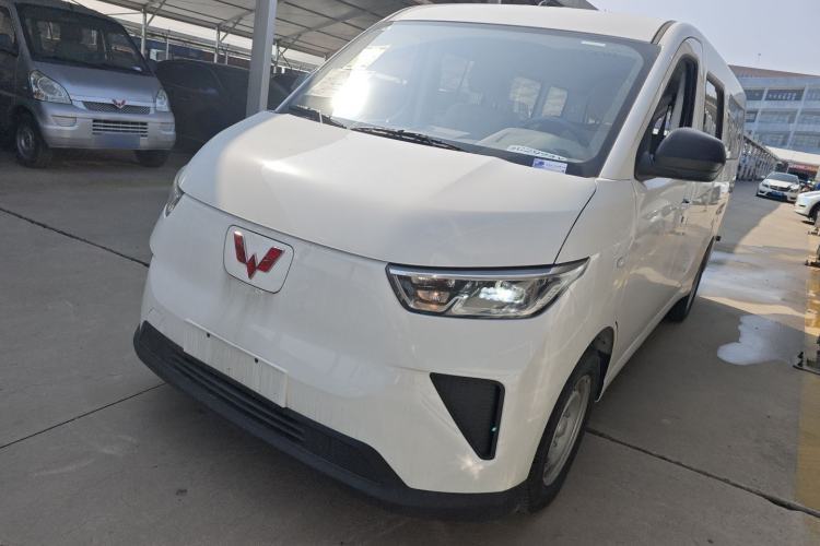 Used Wuling Yangguang 2025 Model 400km Bus Edition—Comfort Edition