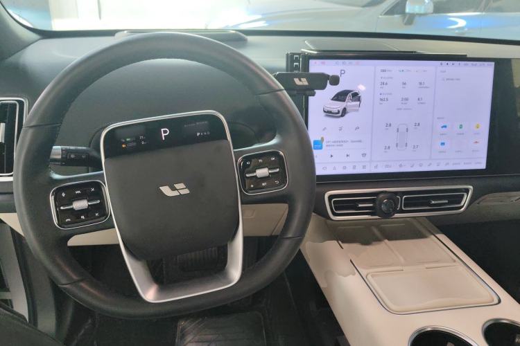 Used Li Auto L6 2024 Pro Model Center Console