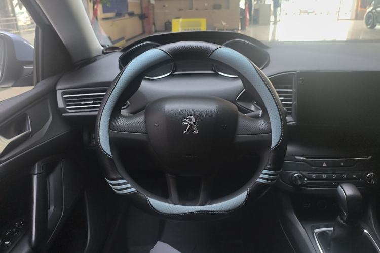Used Peugeot 308S 2015 1.2T Automatic Shangchi Edition Steering Wheel