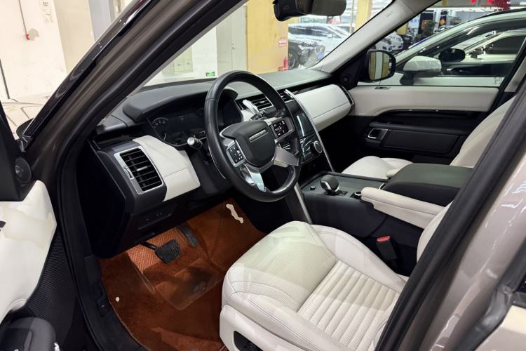 Used Land Rover Discovery 2023 300PS S