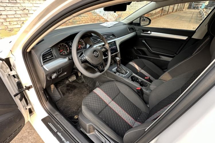 Used Volkswagen Lamando 2021 230TSI DSG Fashion Edition
