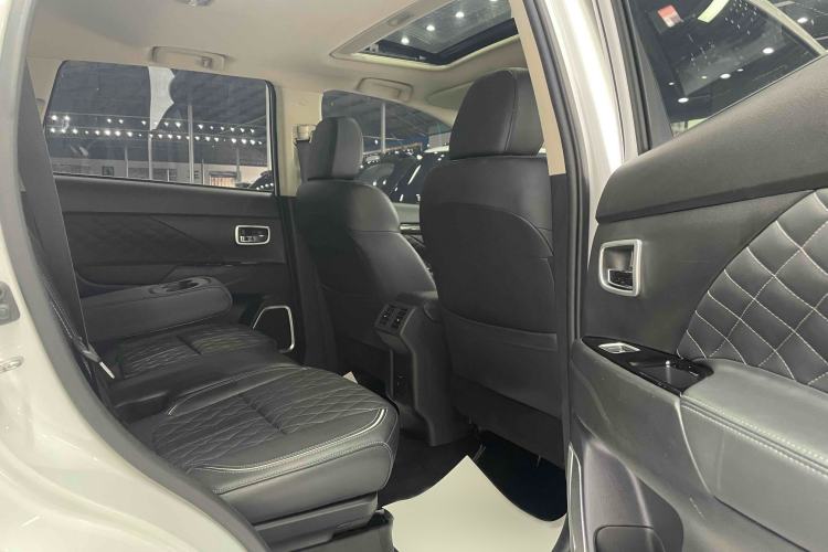 Used Mitsubishi Outlander 2021 2.4L 4x4 Comfort Edition 5 Seats