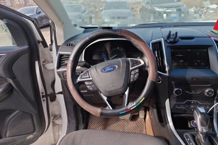 Used Ford Edge 2016 EcoBoost 245 Four-Wheel Drive Titanium Edition 7-Seater
