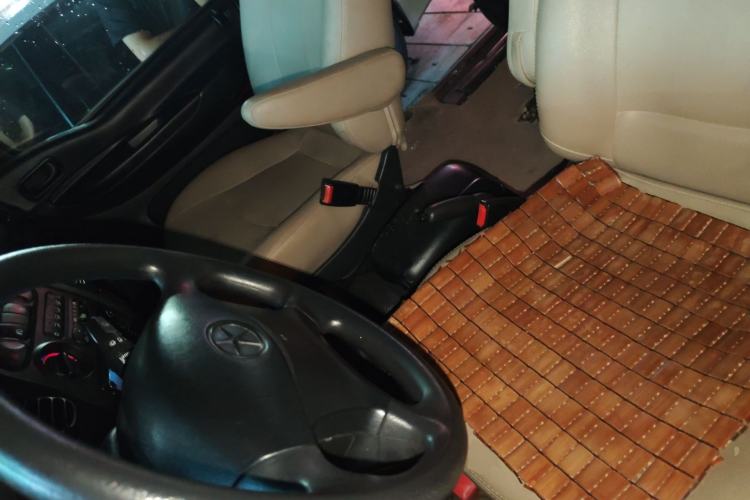 Used JAC Group Refine 2011 2.0L Shuttle Gasoline Standard Edition HFC4GA3