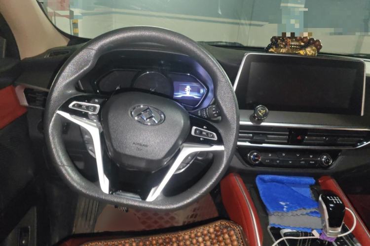 Used SAIC MAXUS D90 2017 2.0T Manual Two-Wheel Drive Mars
