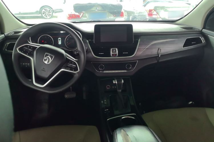 Used Baojun 730 2019 1.5T CVT Flagship Model 7 Seats China VI Emission Standard
