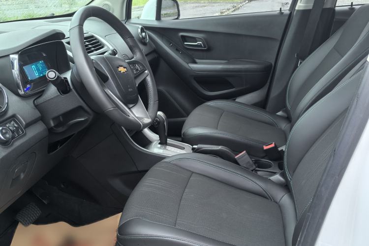 Used Chevrolet Trax 2016 1.4T Automatic Two-Wheel Drive Luxury Version Interior 11