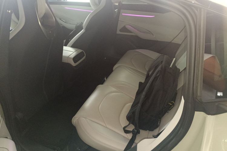 Used Xiaomi Auto SU7 2024 Rear-Drive Long-Range Intelligent Driving Version
