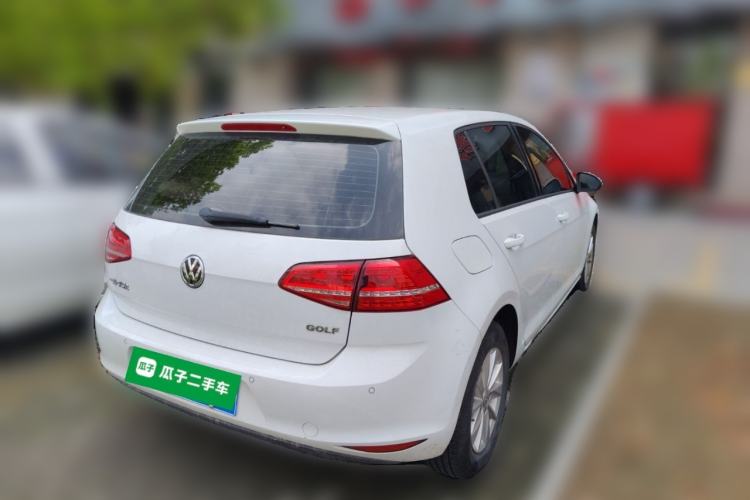 Used Volkswagen Golf 2016 1.6L Automatic Fashion Model Rear Right 45 Deg