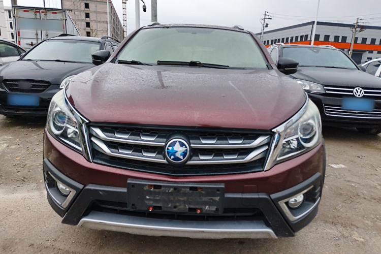 Used Venucia T70X 2016 2.0L CVT SmartFun Sport Edition
