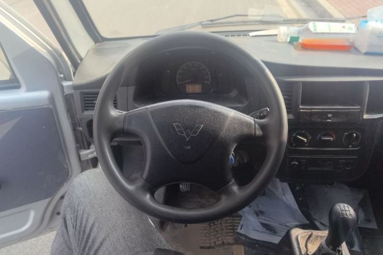 Used Wuling Zhiguang 2020 1.2L Van Utility Model China VI Emission Standard 2 Seats LSI
