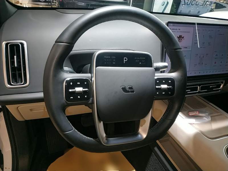 Used Li Auto L7 2024 Pro Model — 10