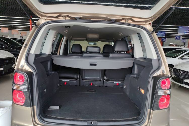 Used Volkswagen Touran 2015 1.4T Manual Fashion Edition 5-Seater
