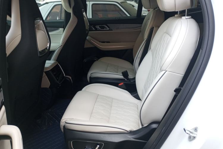 Used Lynk & Co 09 2021 2.0T Halo Six-Seater
