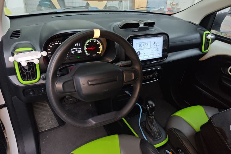 Used Roewe Clever 2021 302 km New Four-Seater Super-Efficient Version