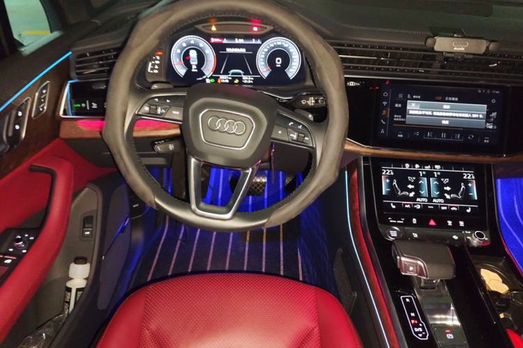 Used Audi Q7 2020 55 TFSI quattro Black Warrior Exclusive Edition Steering Wheel