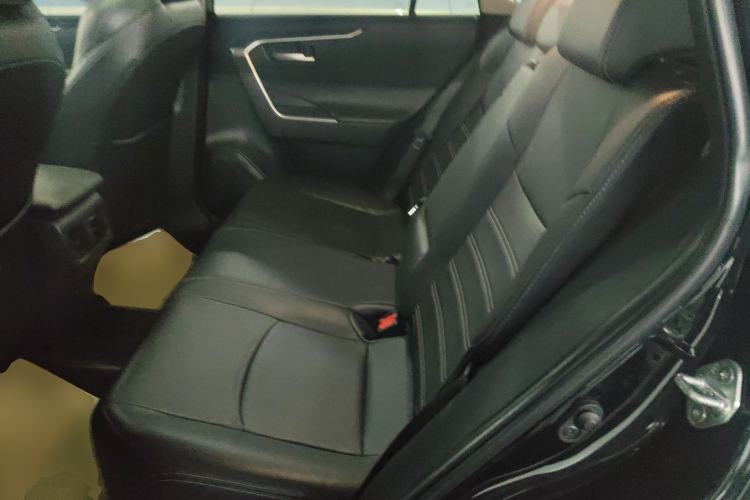 Used Toyota Wildlander 2023 2.0L CVT Two-Wheel Drive Luxury PLUS Edition
