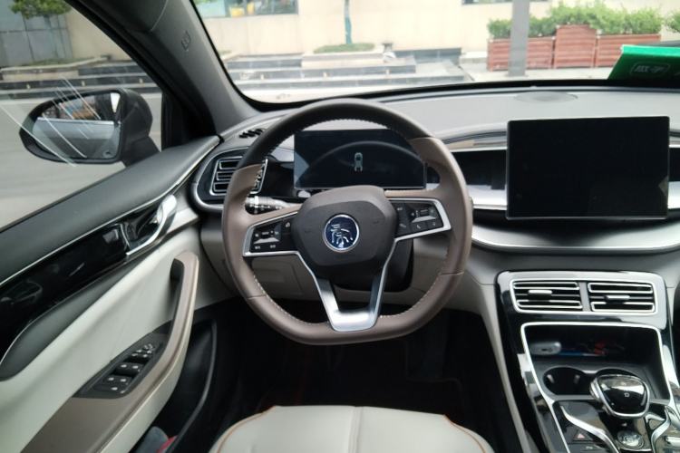Used BYD Qin PLUS 2023 Champion Edition DM-i 120KM Leading Model Steering Wheel