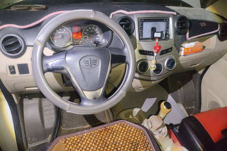 Used FAW Jiabao V80 2013 1.3L Business Comfort Model CA4GX13
