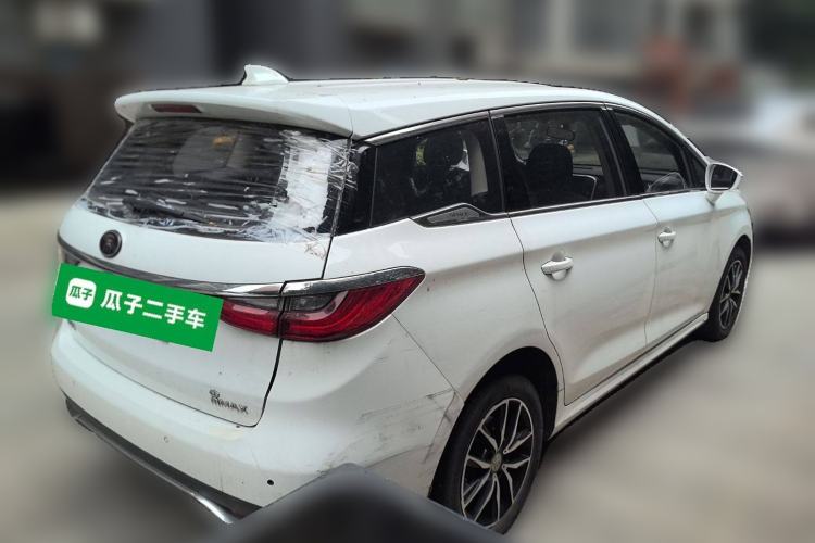 Used BYD Song MAX 2017 1.5T Manual Smart Connect Luxury 7-Seater