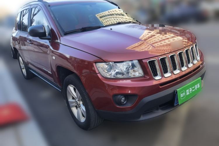 Used Jeep Compass 2012 2.4L four-wheel-drive sport version

