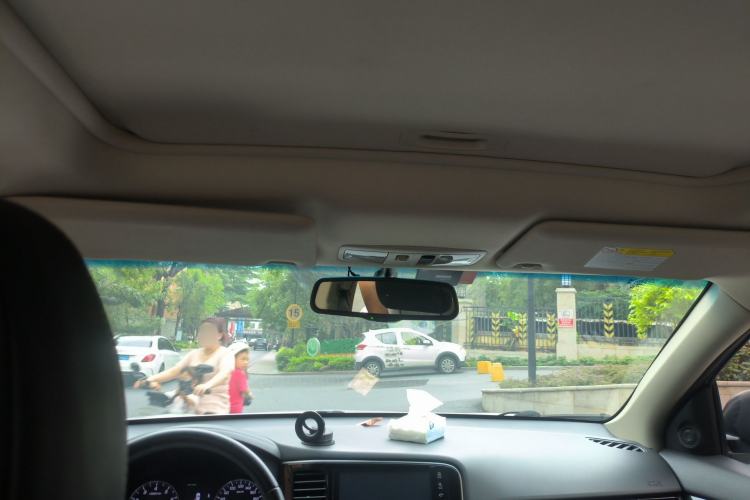 Used Mitsubishi Outlander 2019 2.0L Two-Wheel Drive Comfort Edition 5 Seats China V Standard Headliner