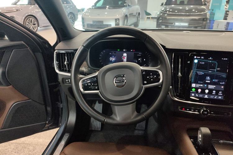 Used Volvo V90 2022 Cross Country B5 AWD Smart Range Edition
