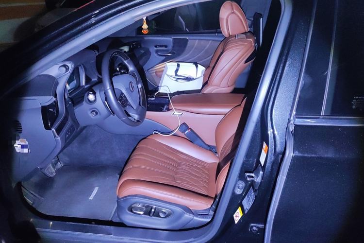 Used Lexus LS 2018 500h Executive Edition China V Standard