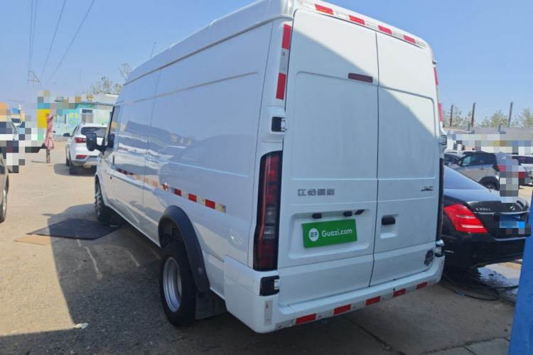 Used JMC Fushun 2022 2.0T Manual Van with Long Wheelbase Mid-Height Roof and 3 Seats
