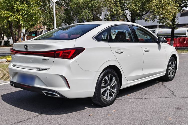 Used CHANGAN Eado 2023 Changan Edition PLUS Blue Whale NE 1.4T GDI DCT Prestige Version Exterior 5