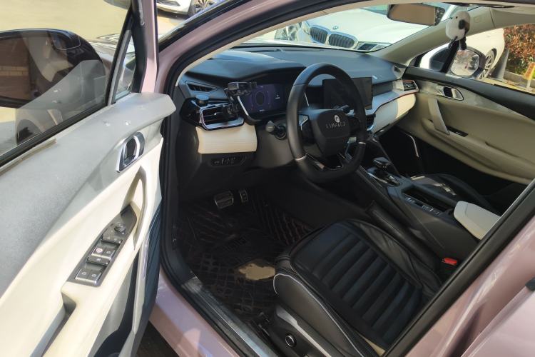 Used Lynk & Co 06 2021 1.5T Shero Pink Special Edition
