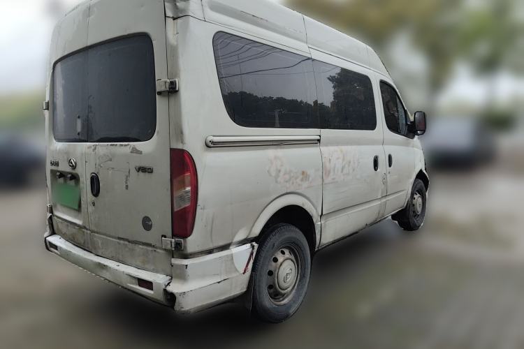 Used SAIC MAXUS Xintu V80 2021 2.0T Manual Classic Aoyuntong Short Wheelbase Mid-Roof 5/6-Seater Rear Right 45 Deg