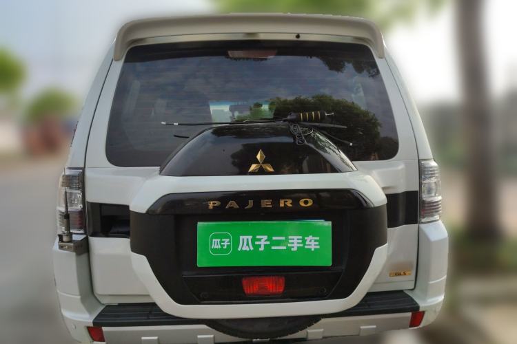 Used Mitsubishi Pajero  Rear
