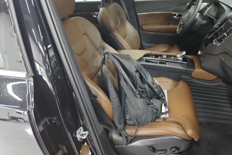 Used Volvo XC90 2021 B6 Luxury Smart Edition 7-Seater Right Front Seat