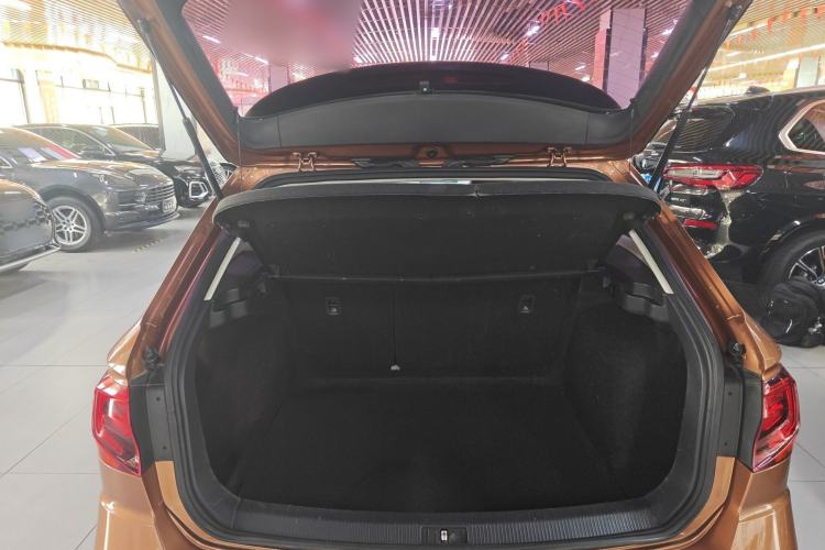 Used Volkswagen C-TREK 2017 1.6L Automatic Comfort Model Trunk