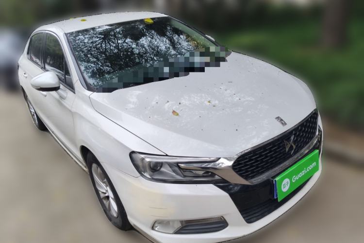 Used DS 5LS 2014 1.8L automatic Comfort version VTi140