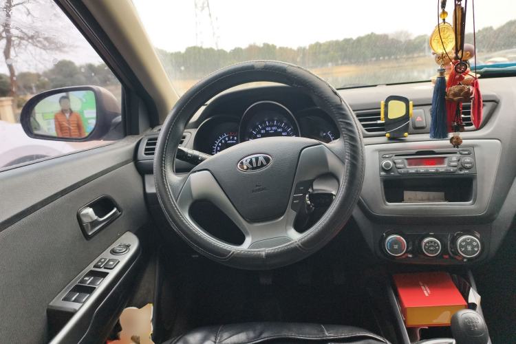 Used Kia K2 2015 Sedan 1.4L MT GLS
