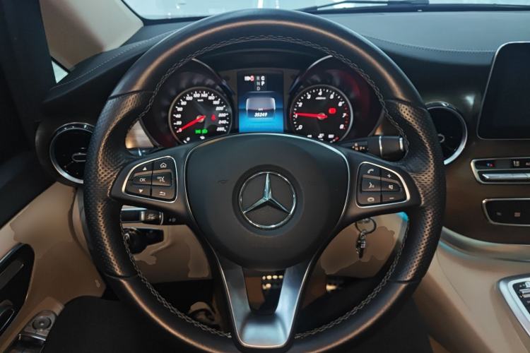 Used Mercedes-Benz V-Class 2021 V 260 L Long-wheelbase Luxury Edition