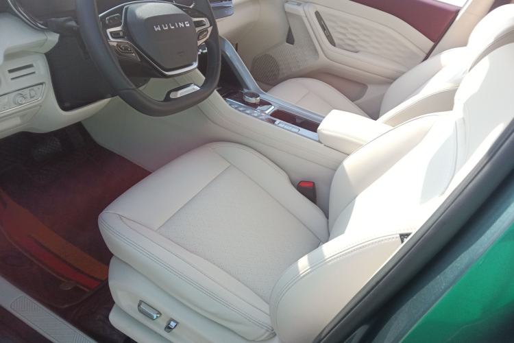 Used Wuling Xingyun 2023 2.0L DHT Flagship Edition
