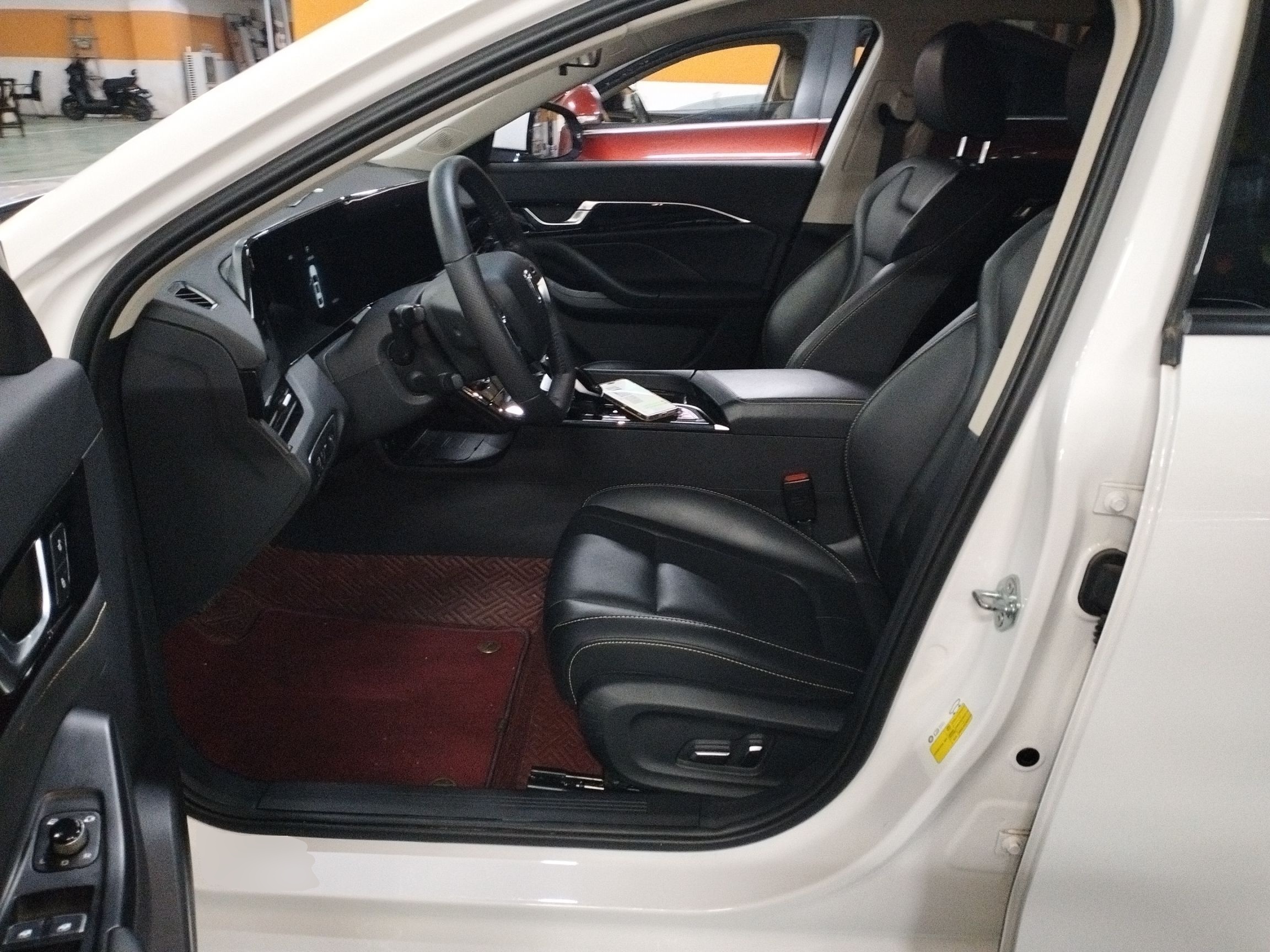 Переднее сиденье в автомобиле